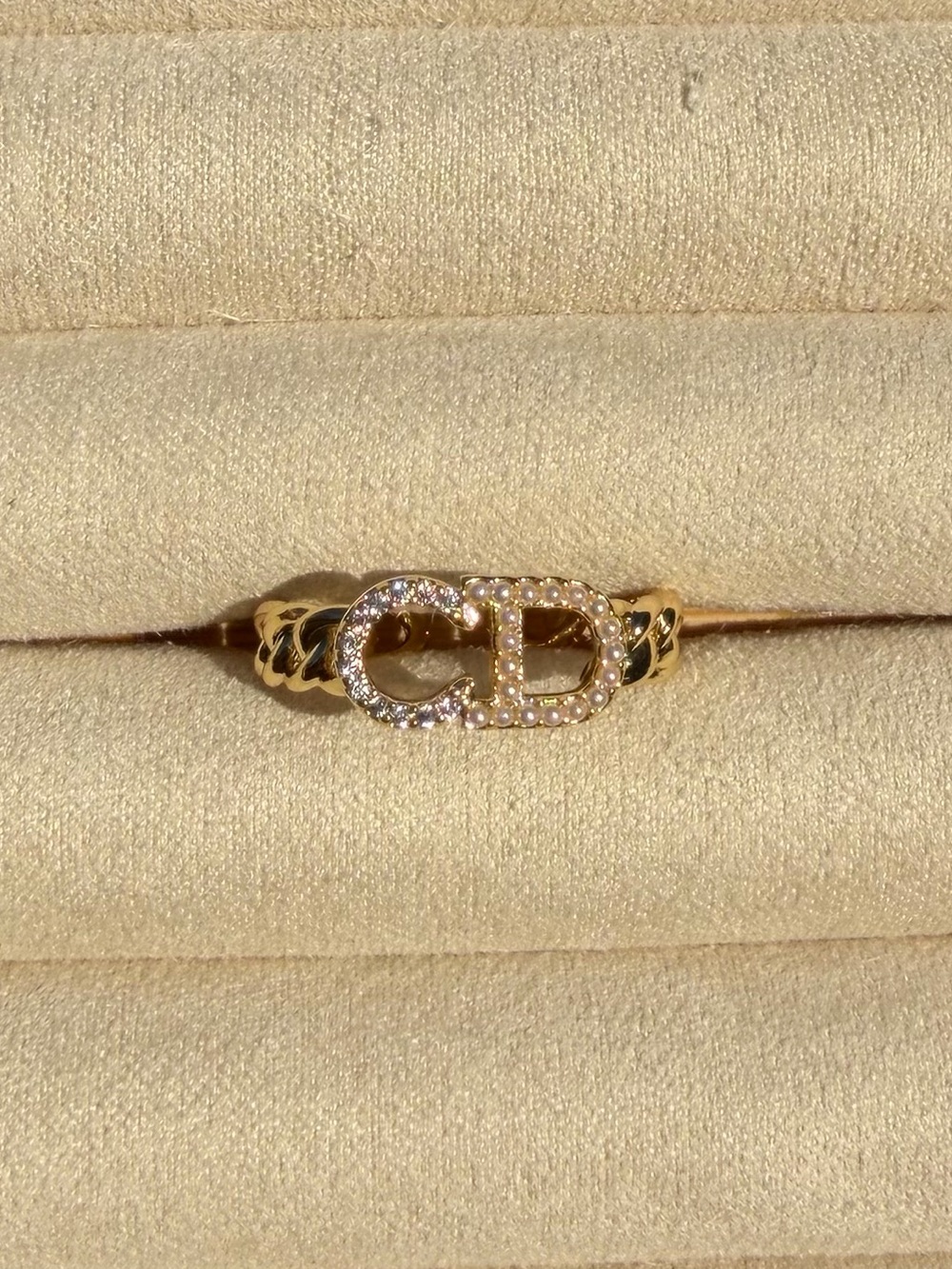 Gold Open Adjustable CD Style Chain Ring Rhinestone Pearl Statement - Picture 3 of 5